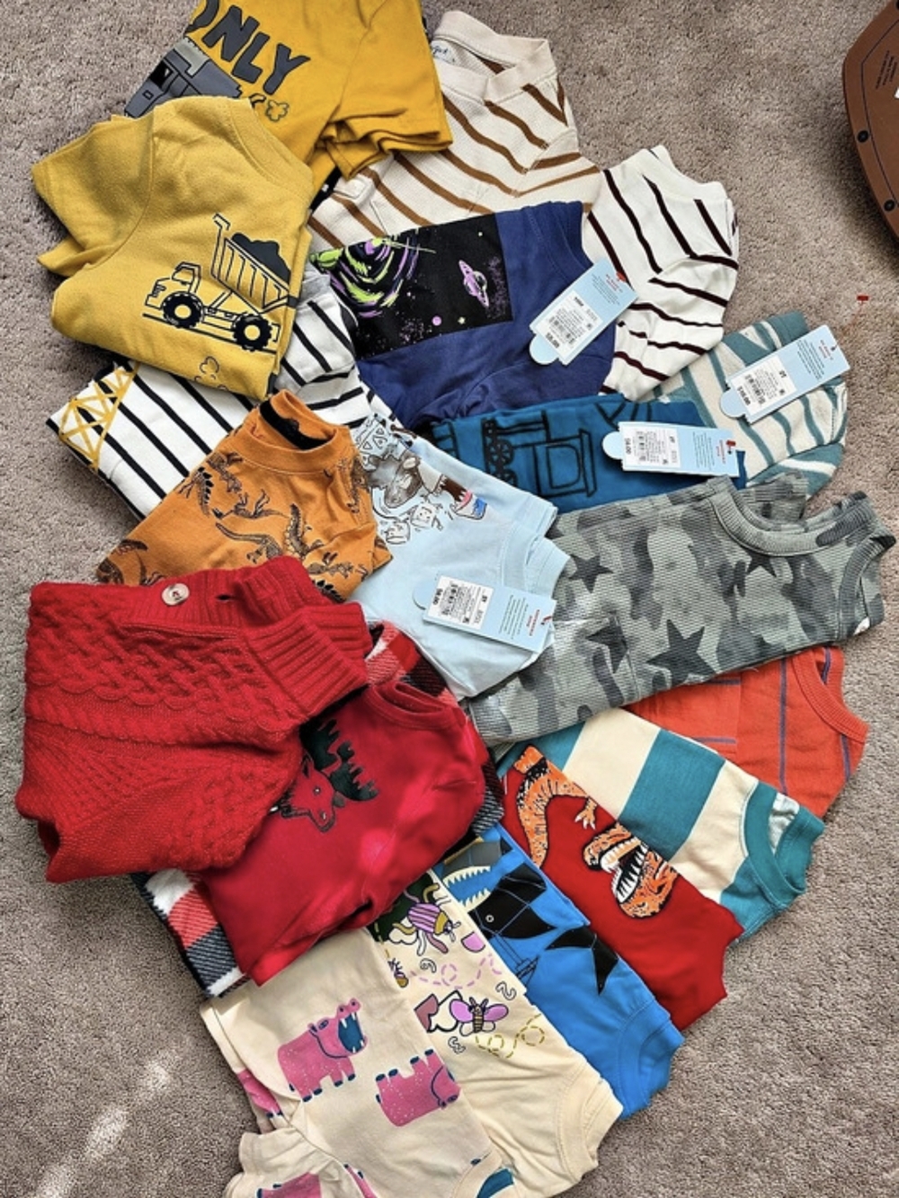 Boys 2T Clothing Bundle - Picture 1 of 2